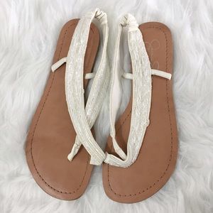 White Beaded Jessica Simpson 8 1/2 B Sandals